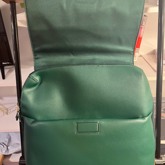 Beis Wicked Green Backpack - NWT - Picture 4 of 5